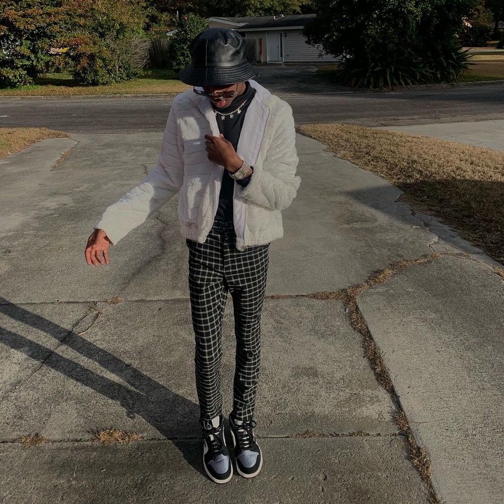 Meet your Posher, Zymir